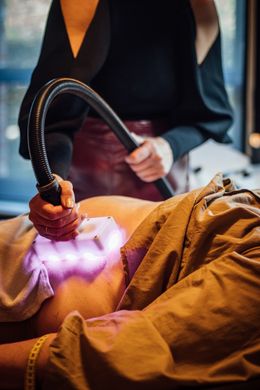 Cryotherapie behandeling met Cryo21 en Waves21 uitgevoerd door Els van Hair & Beauty Boetiek